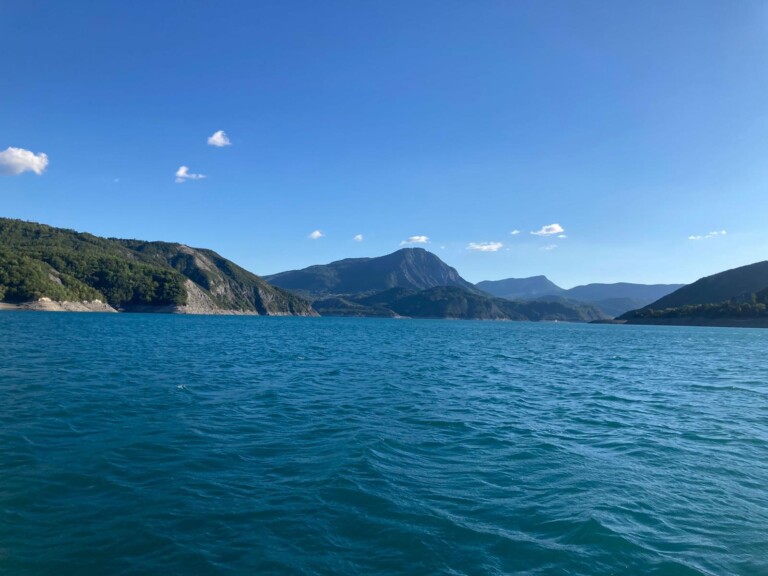 Lac de Serre-Ponçon alentour Azur et Neige vacances