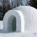 construction d'igloo à Azur et neige