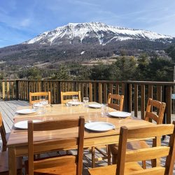 Terrasse Azur et Neige, vue sur la montagne